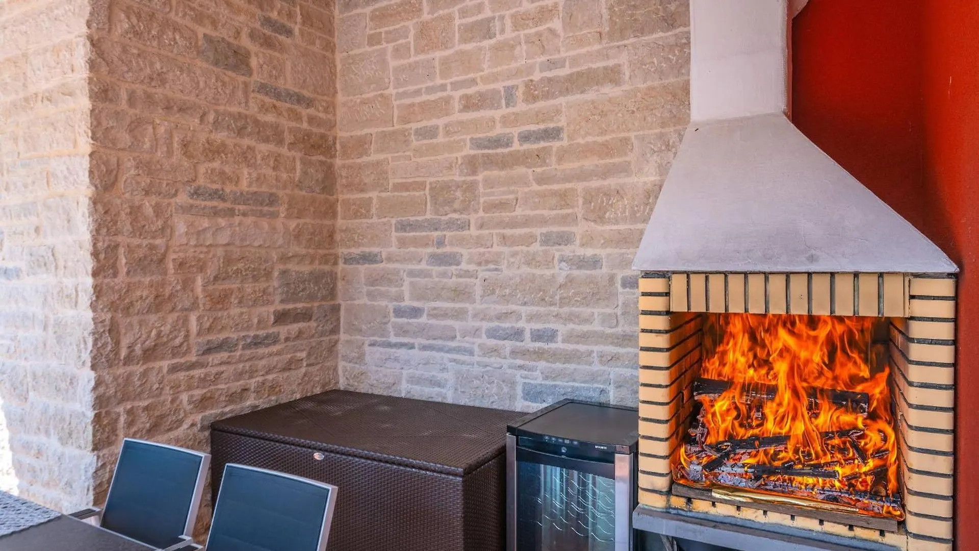 Villa Delle Rondini With Private Wellness Hreljići
