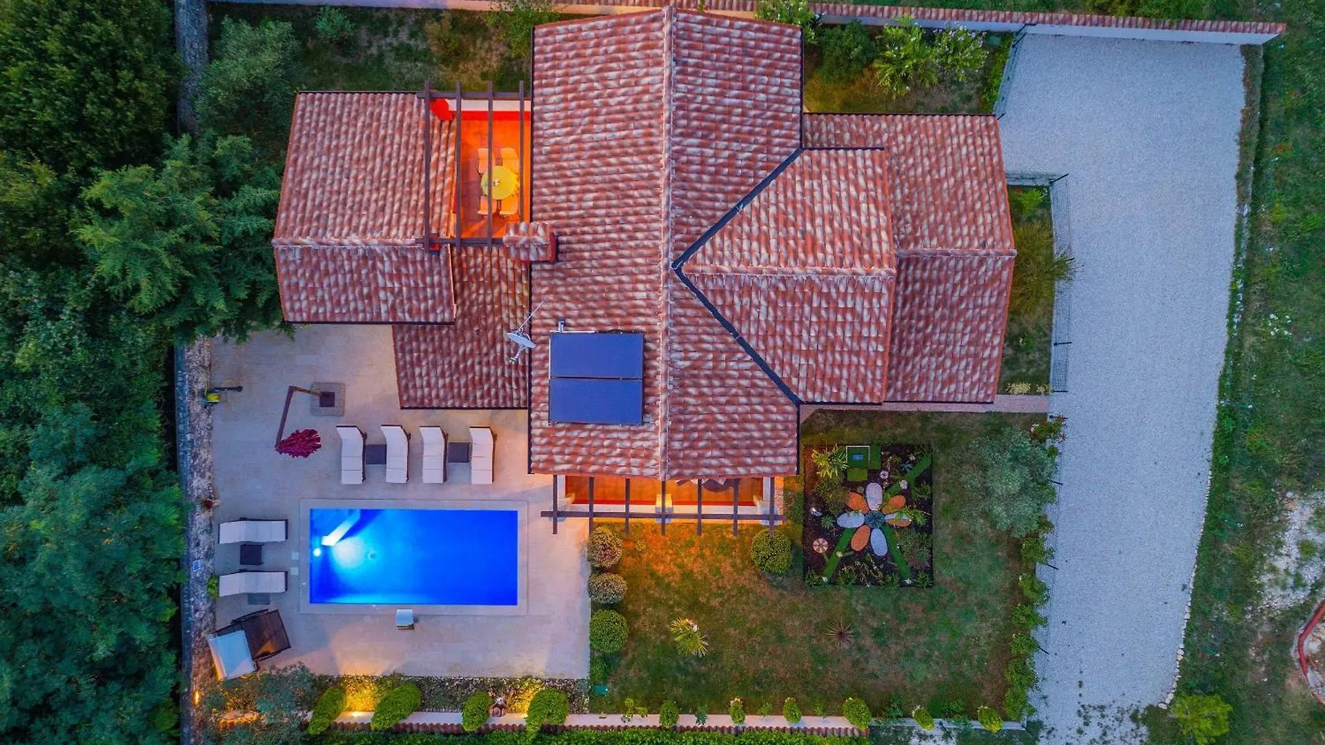 Villa Delle Rondini With Private Wellness Hreljići