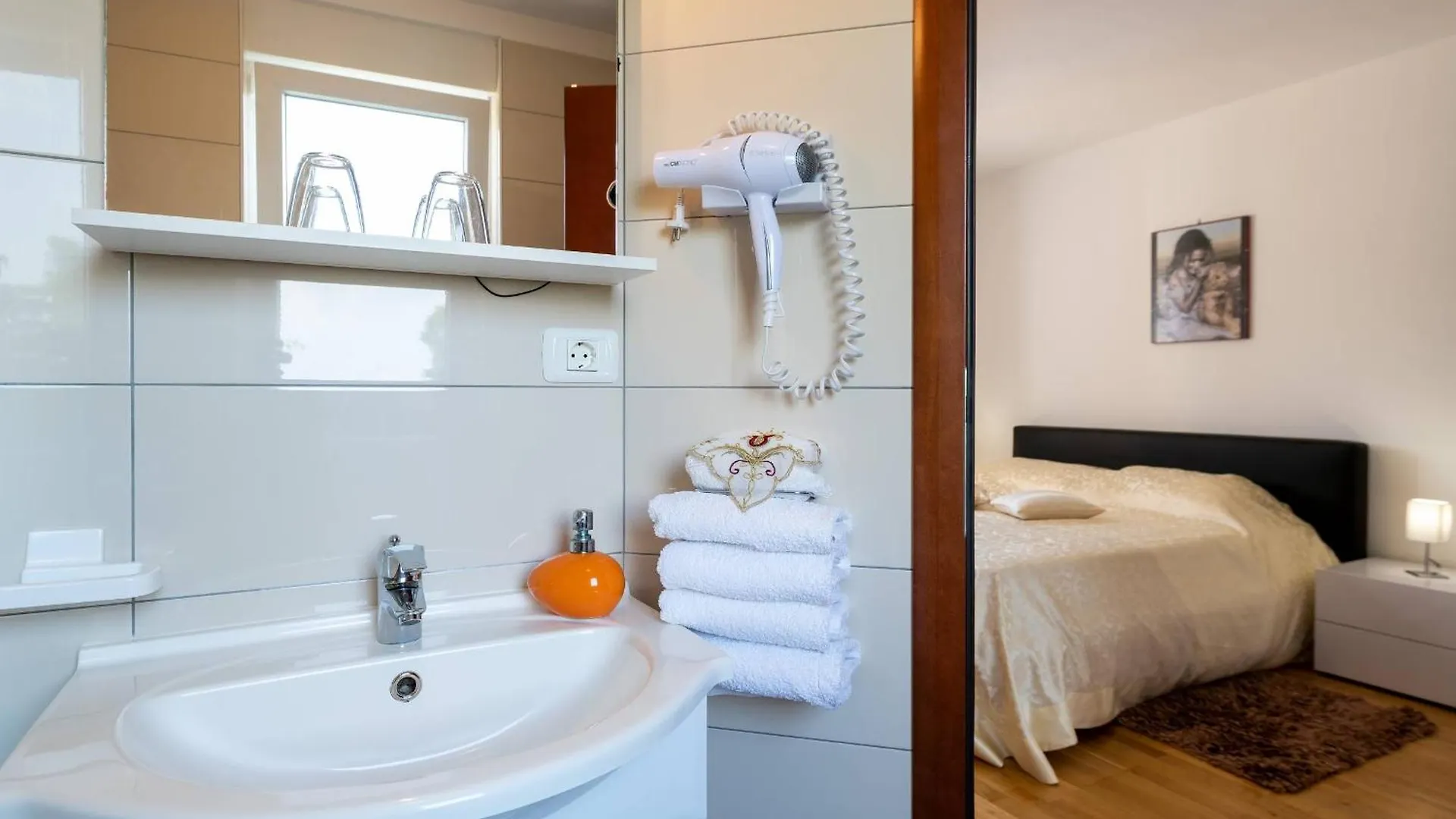 Villa Delle Rondini With Private Wellness Hreljići